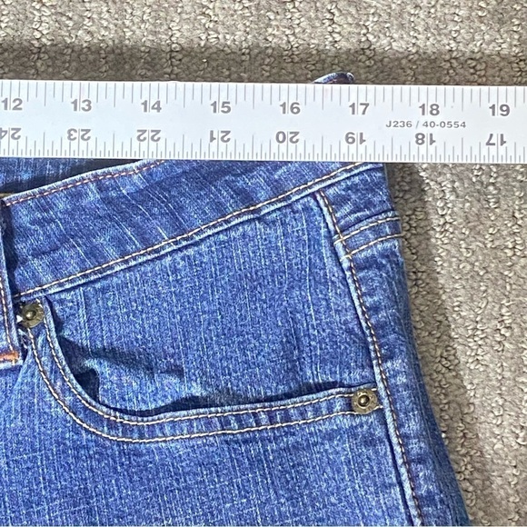 Levi's Signature Jeans Women's 12M Blue Bootcut Low Rise Stretch Western Denim - Picture 15 of 15